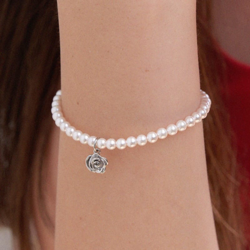 

leeENoir Round Rose Pearl Bracelet (2color) GOLD