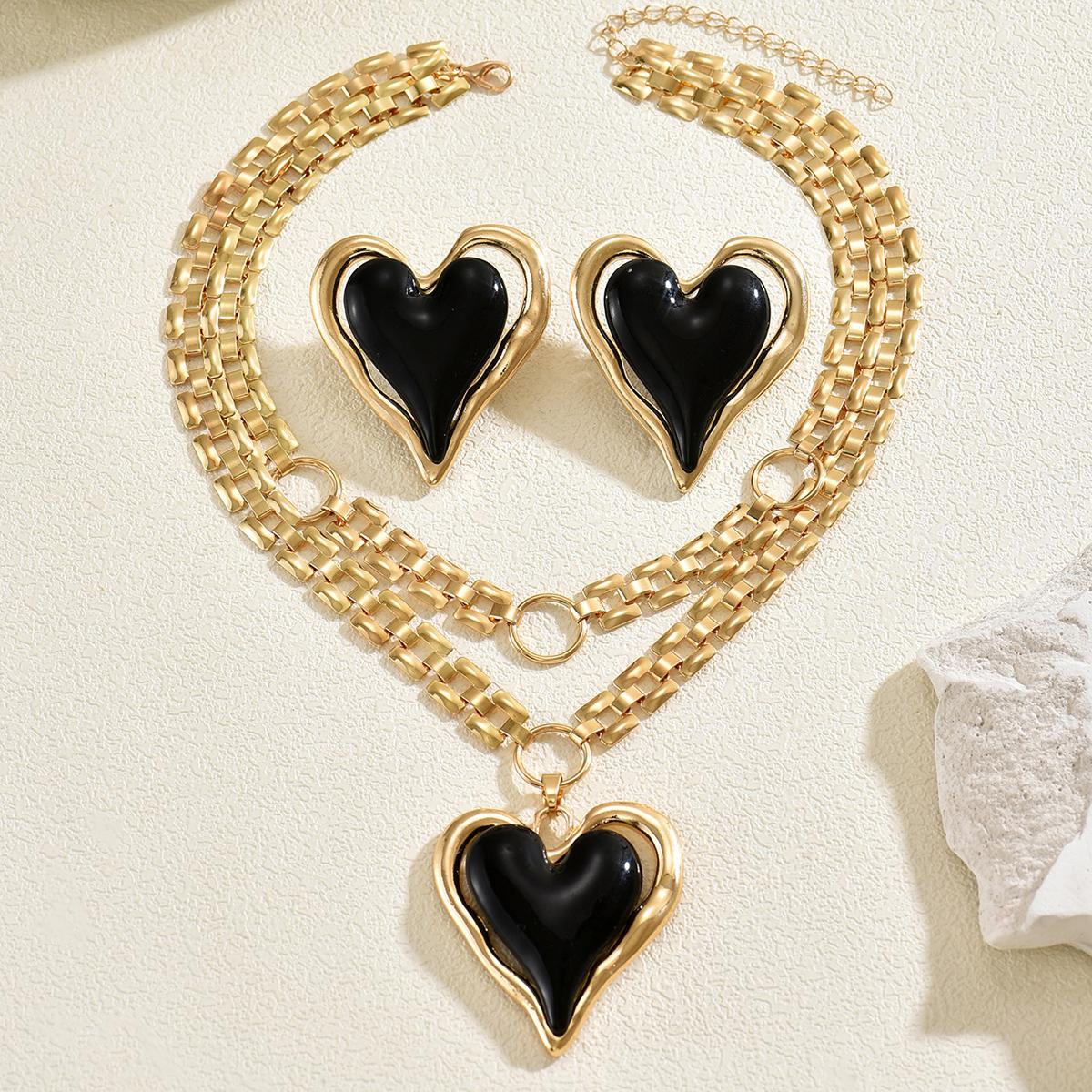

Edgy Gold Color Enamel Heart Jewelry Set Chunky Chain Statement Necklace & Earrings For Women Date Night & Casual Wear