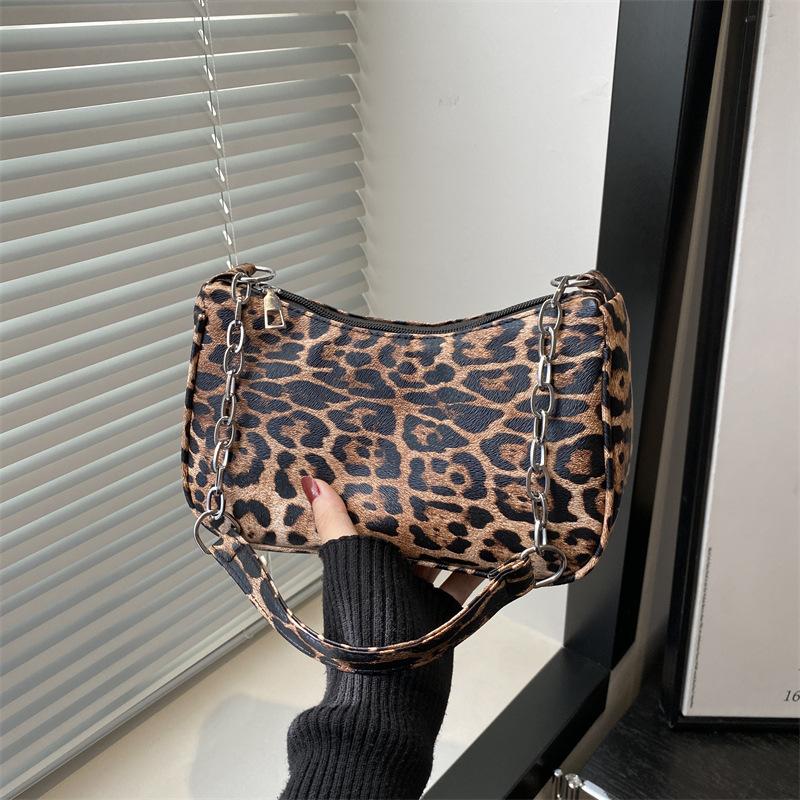 

Европейский и американский ретро стиль горячей девушки леопардовый принт индивидуальная мода цепочка рука подмышка сумка нишевая мода сумка через плечо для женщин