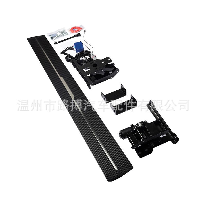 Compatible with 24+ Sinotruk Pioneer V: Single Right Door Auto-Retractable Aluminum Pedal with Welcome Lights.
