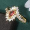 Fashion Sparking Red Synthetic Zirconia Golden Plated Ring for Women Gorgeous Elegant Banquet Bridal Wedding Jewelry Accessories