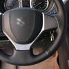 Ručne šitý poťah volantu z pravej kože pre Suzuki Vitara
