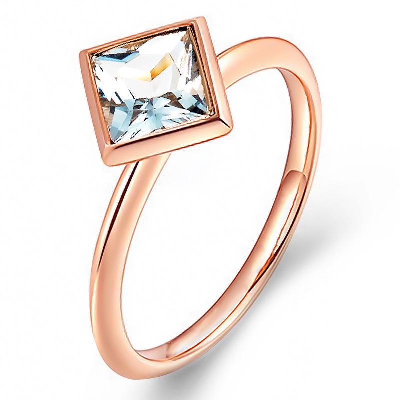 

Элегантное кольцо с голубым цирконом и бриллиантами - Классическое женское украшение для руки
