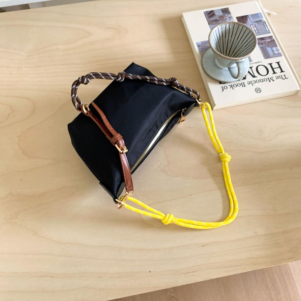 New Contrasting Color Lunch Box Bag Niche Design Mobile Phone Bag Retro Commuter Handbag Shoulder Armpit Messenger Bag