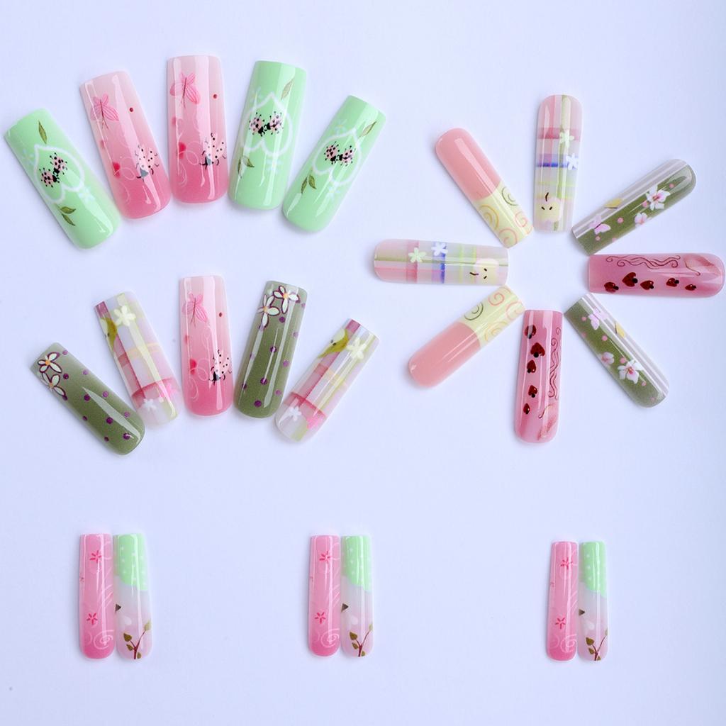 Artificial Nails with Flower Design 24 Pieces Resin Material for Asian and European Women