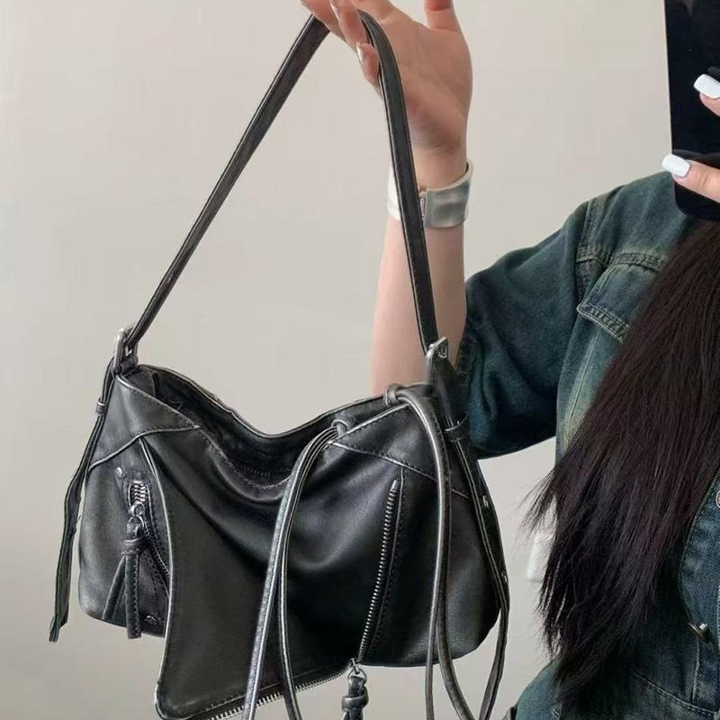 Fashion Tassel Underarm Bag Y2k Hot Girl Vintage Motorcycle Bag Tassel-decorated Women's Handbag Casual Versatile Commuter Bag