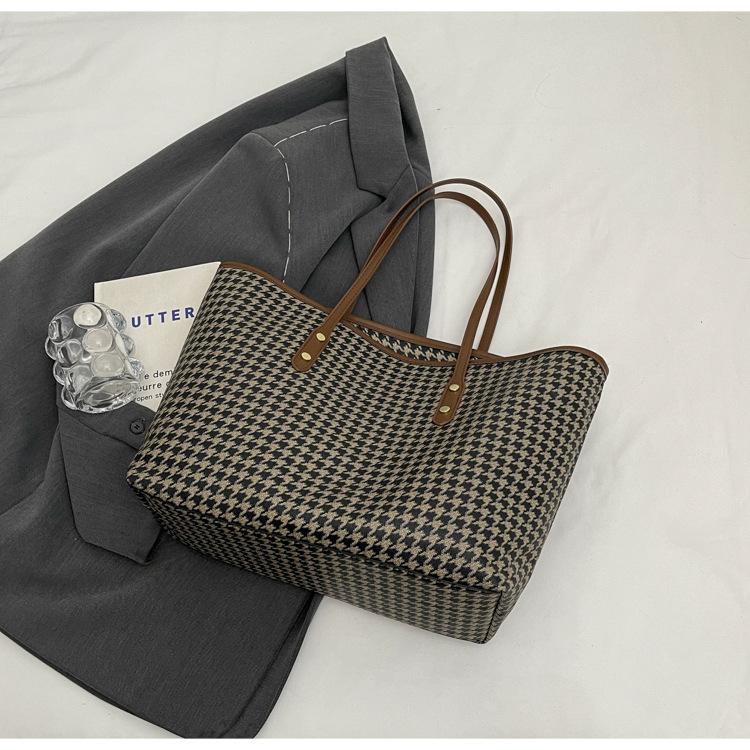 

Tote bag women s 2024 new large-capacity commuter bag versatile shoulder bag high-end feeling work armpit bag