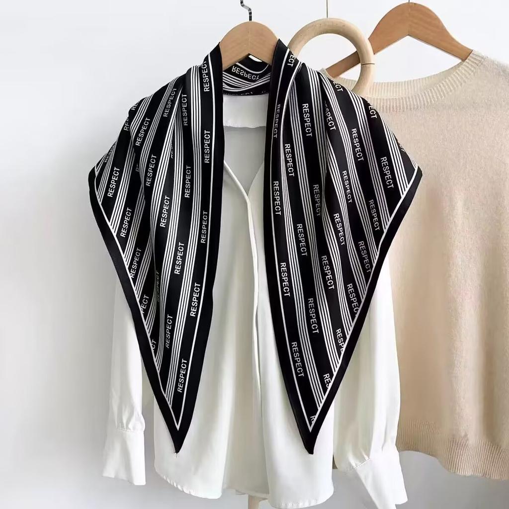 Korean simple high-end polka dot printing large triangular towel women's spring summer fashion versatile bag headscarf multi-purpose fart curtain