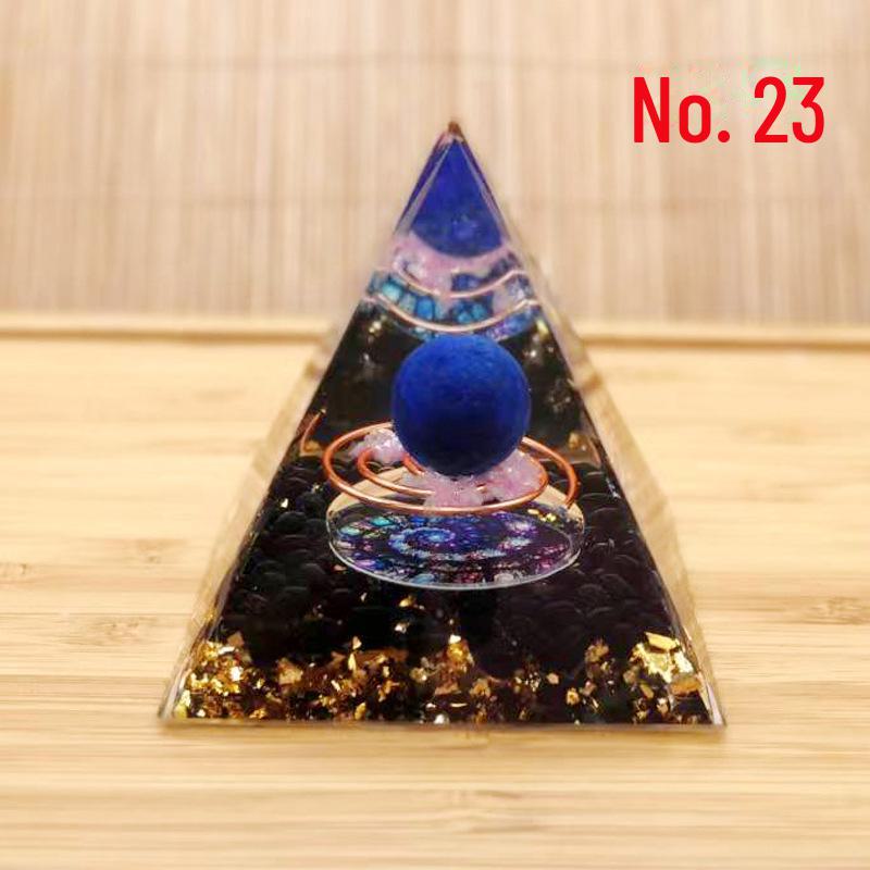 Ornamente creative din cristal: Pietre energetice, piramide și multe altele