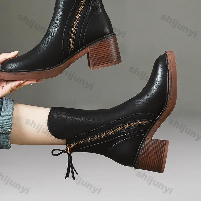 Fashion Women's Platform Chelsea Boots New Round Toe Chunky Heel Women Brown Ankle Boots Outdoor High Heel Leather Boots Zapatos Mujer