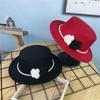 Elegant Retro British Hepburn Style French Pearl Chain Flower Wool Flat Felt Hat Fashion Women's Banquet Top Hat