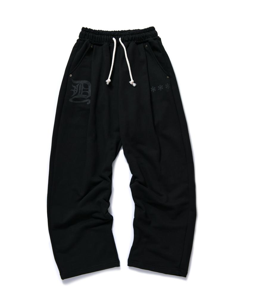 AMOU D-Star One Tuck Sweat Pants Black