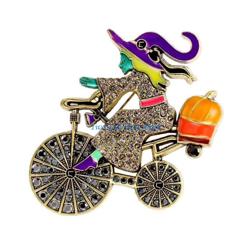 HX6F Witch On Pumpkin Brooch Vintage Alloy Pin For Halloween Autumn Jewelry Gift