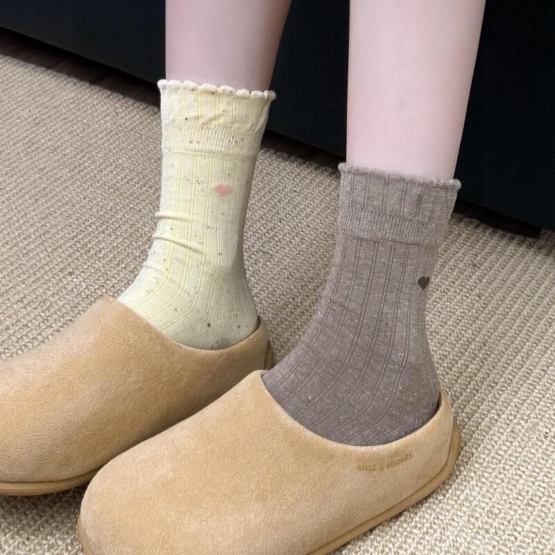Autumn And Winter New Thickened Warm Medium Tube Socks Women'S Korean Idea Yarn Lace Embroidered Love Stacking Socks Versatile Cotton Socks