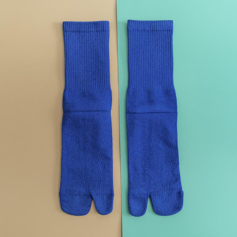 Colorful Cotton Split-Toe Socks: Japanese-Style Mid-Calf Toe Socks for Women, Perfect for All Seasons and Flip-Flops