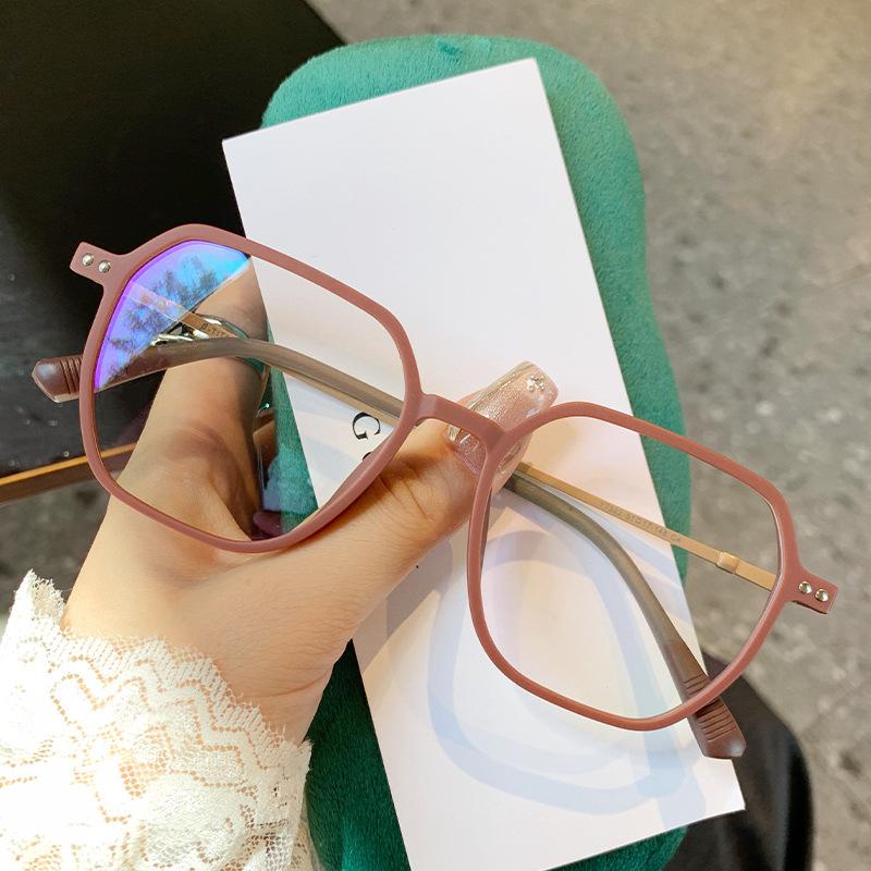 

Ultra-Light Myopia Glasses Frame Men S Retro Versatile Plain Anti-Blue Light Glasses Frame Women Can Match Myopia Tr7522