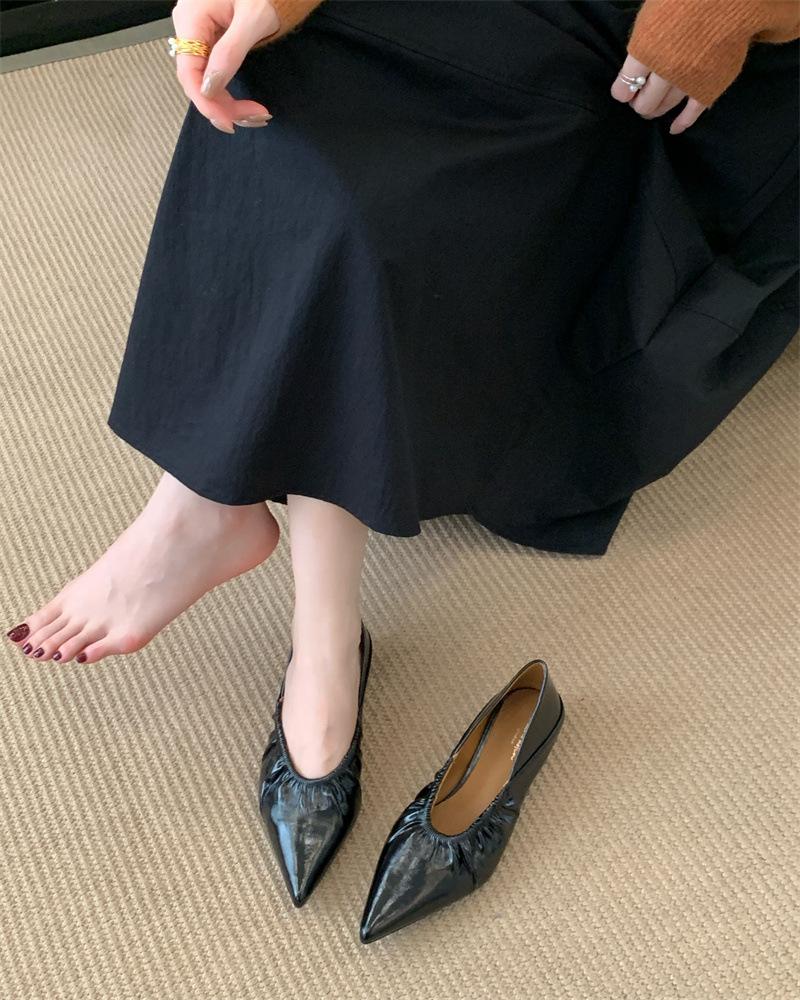 2025 New Light Luxury High-end Women's Shoes New Lazy Wind Super Soft Grandma Shoes Four Seasons Flat Bottom Casual Cowhide Tip