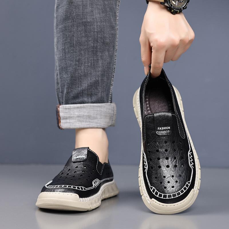 2025 Summer New Hallow Breathable Driving Shoes Man Fashion Casual Solid Color Leather Sandals Designer Shoes Man