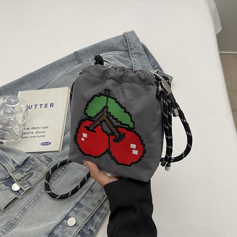 

Женская универсальная сумка из нейлоновой ткани контрастного цвета, новая сумка-мессенджер, летняя нишевая вышитая сумка-ведро