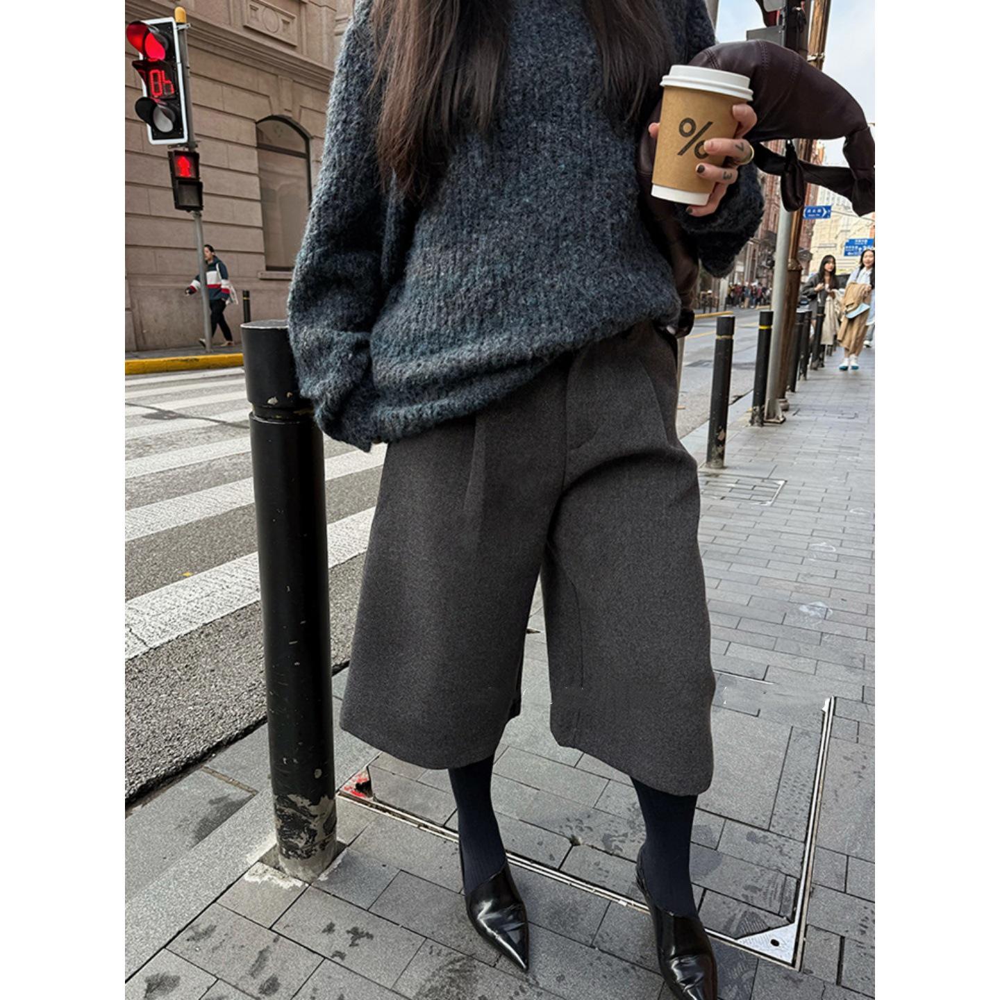 Plus-Size Women s Grey Woolen Wide-Leg High-Waisted Pants - European Style for Spring/Autumn 4XL