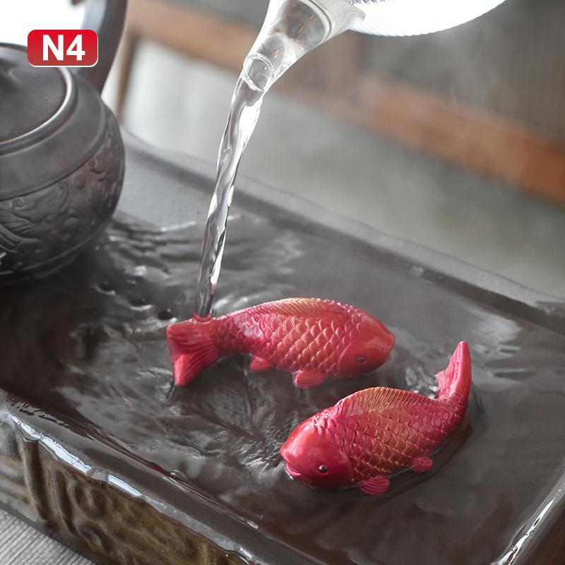 Colour-Changing Koi Carp Creative Desktop Tea Table Ornaments Decorations Two Fish Report Happiness Zen Teaware Accessories
