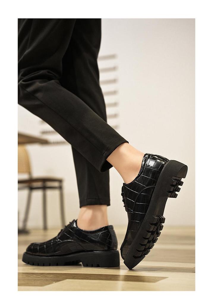 Men's Large Size Leather Lace-Up Casual Shoes - Fashionable British Loafers with Thick Soles, Size 45