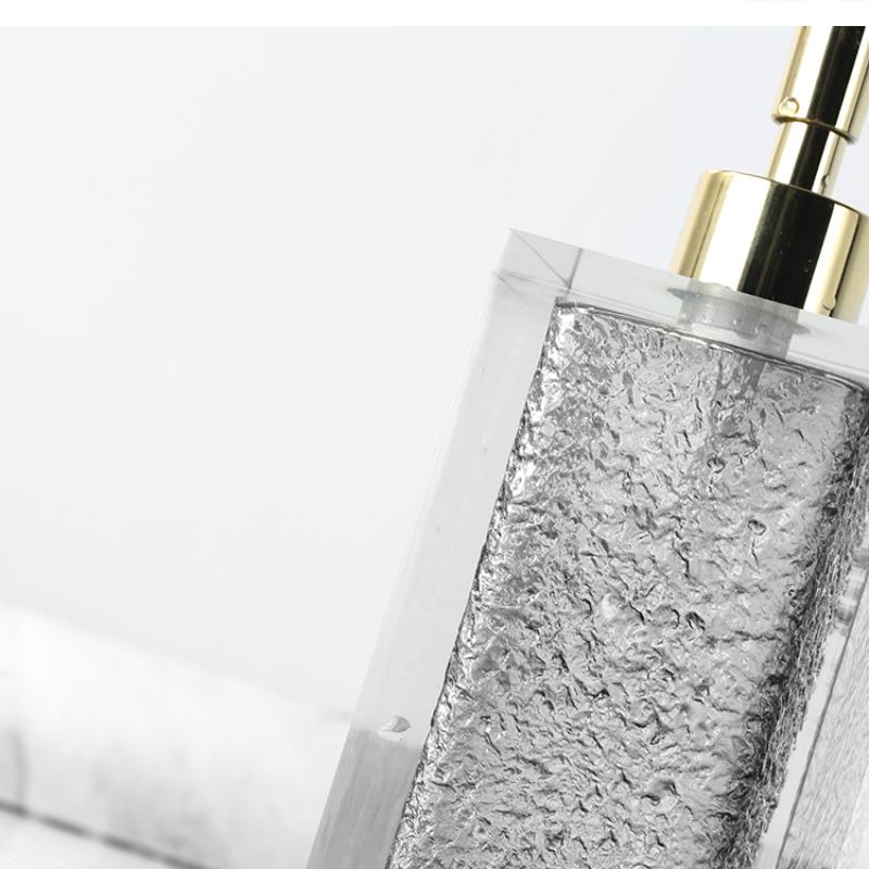 Hotel household hand sanitizer bottle divided into bathroom shampoo Translucent lotion