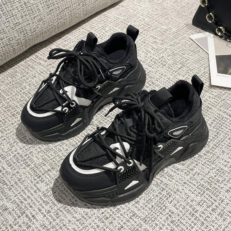 

2025 autumn and winter new velvet thick-soled heightening dad shoes wear versatile student double lace-up sneakers 35