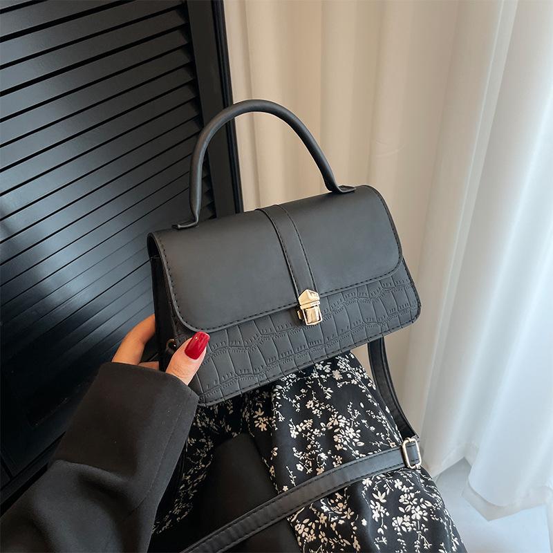 

Модная сумка через плечо на одно плечо, портативная маленькая квадратная сумка.