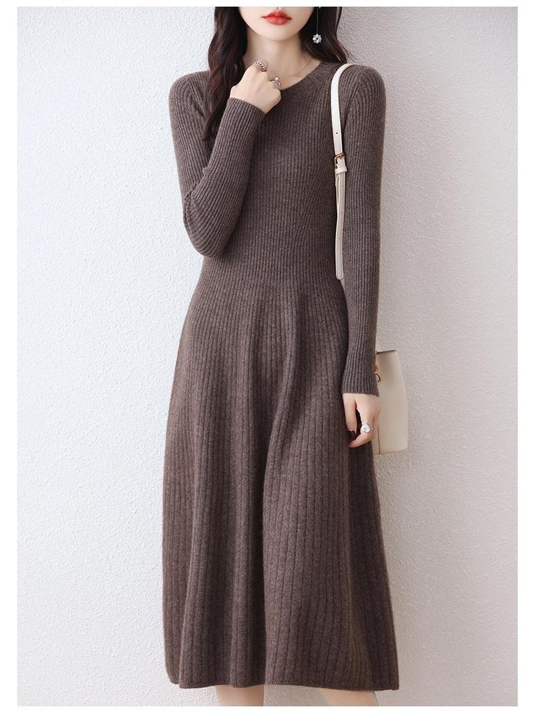 Women's Extra Long Wool Knitted Dress - Round Neck, Slim Fit, Waist-Hugging, Over-the-Knee, Autumn/Winter Style