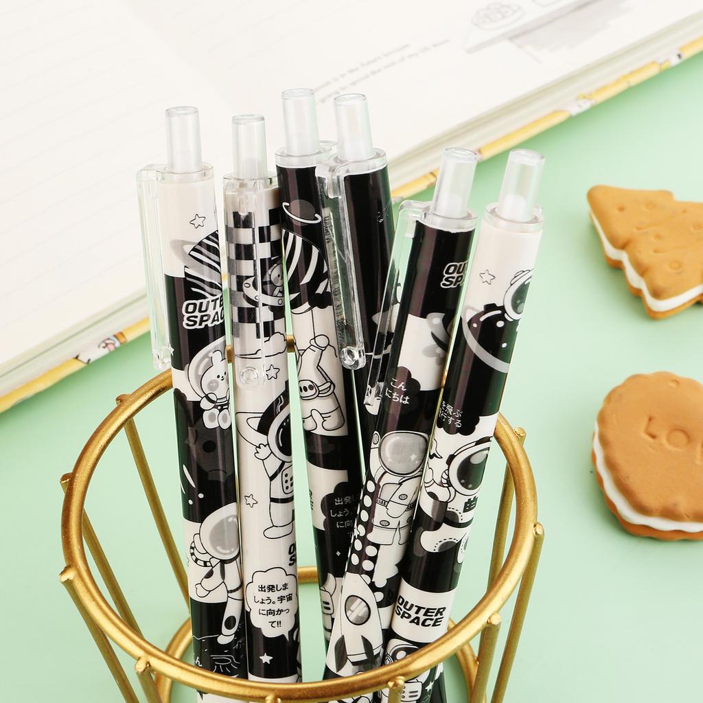 1Pc Black and White Astronaut Pen for School & Office | Smooth Writing & Quick-Drying Back To School Gifts During The Back To School Season Suitable