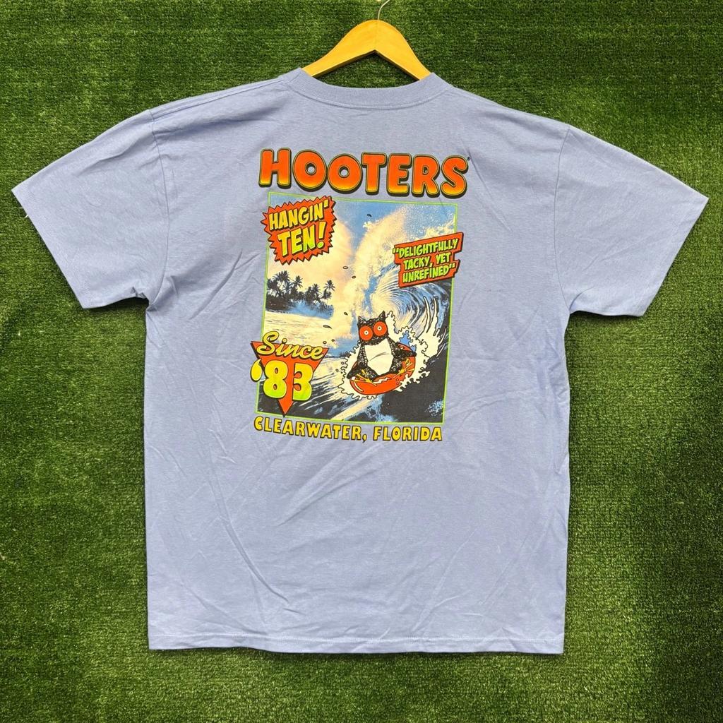 Hooters Clearwater, Florida Since 83 T-Shirt Size Extra Large