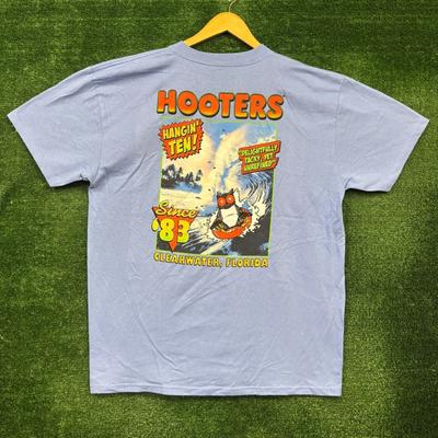 Hooters Clearwater, Florida Sinds 83 T-shirt Maat Extra Large