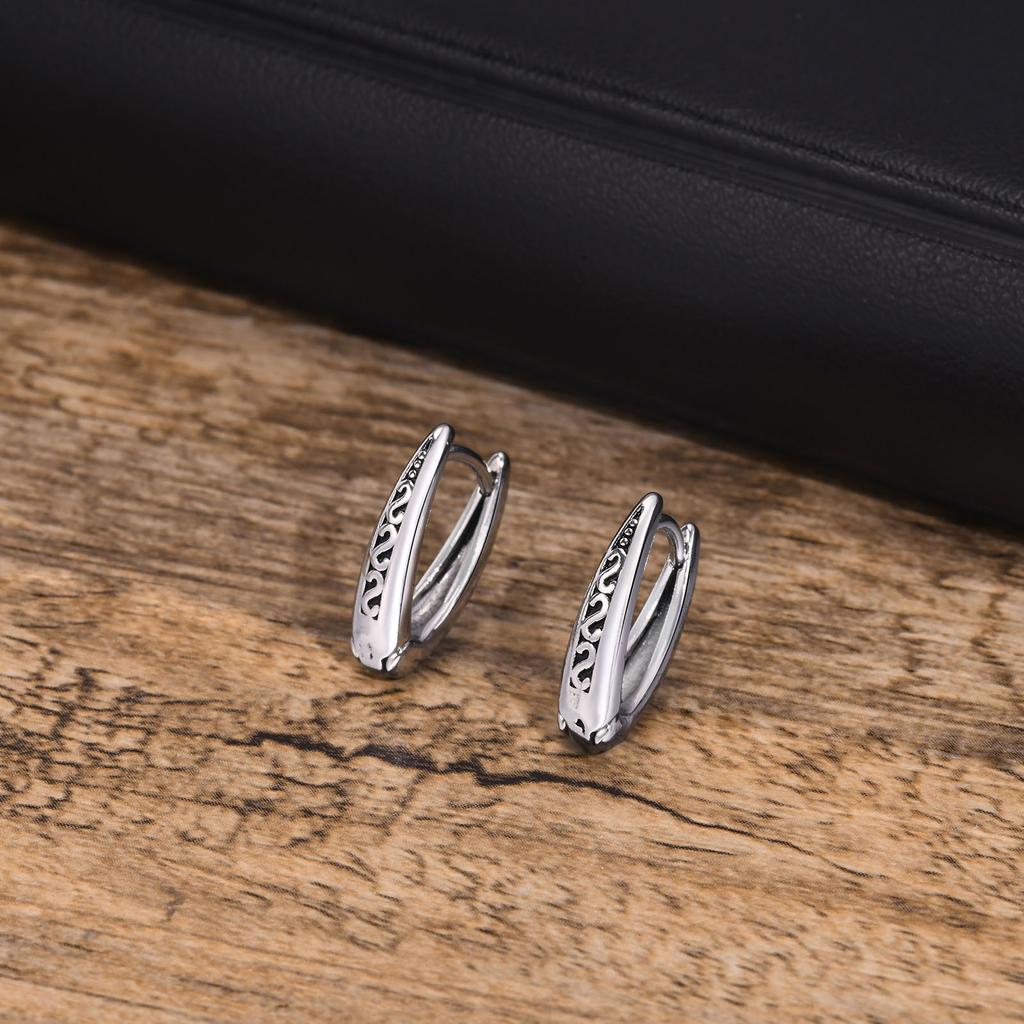 Vnox Retro Triangle Hoop Earrings for Men Dad Husband Boyfriend, Stainless Steel New Gothic Geometric Ear Gifts Jewelry