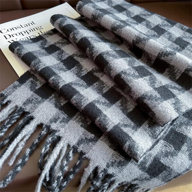 Luxury Plaid Scarf Winter Warm Cashmere Women Long Pashmina Foulard Female Scarves Lady Tassel Shawl Wraps  Design New
