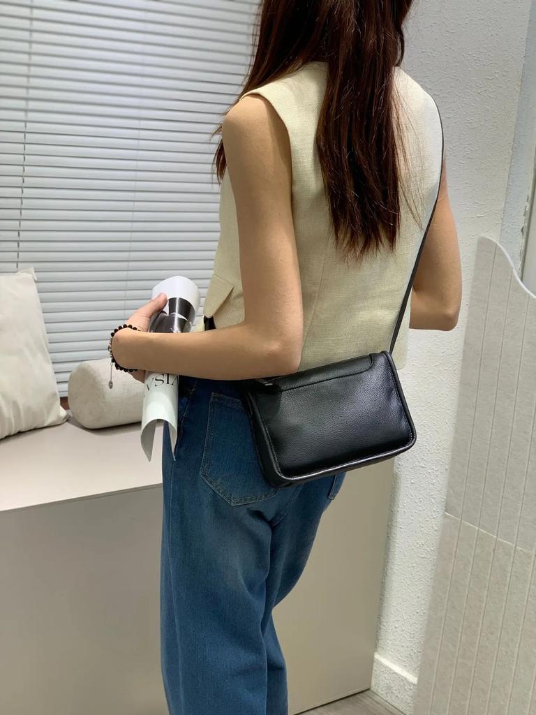 Women's Full-Grain Leather Crossbody Handbag - Lightweight Small Square Phe Bag City Strolling Stylish Everyday Purse