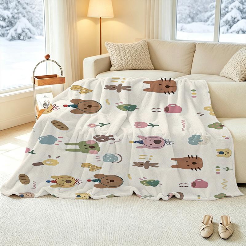 Lightweight Flannel Throw Blanket – Cartoon Animal Pattern, Soft Fleece, Cozy Home Decor for Sofa Naps, Halloween & Christmas