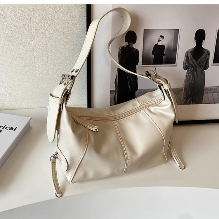 IELGY Retro Sweet Cool Style Fashionable All-Match Black Shoulder Armpit Bag