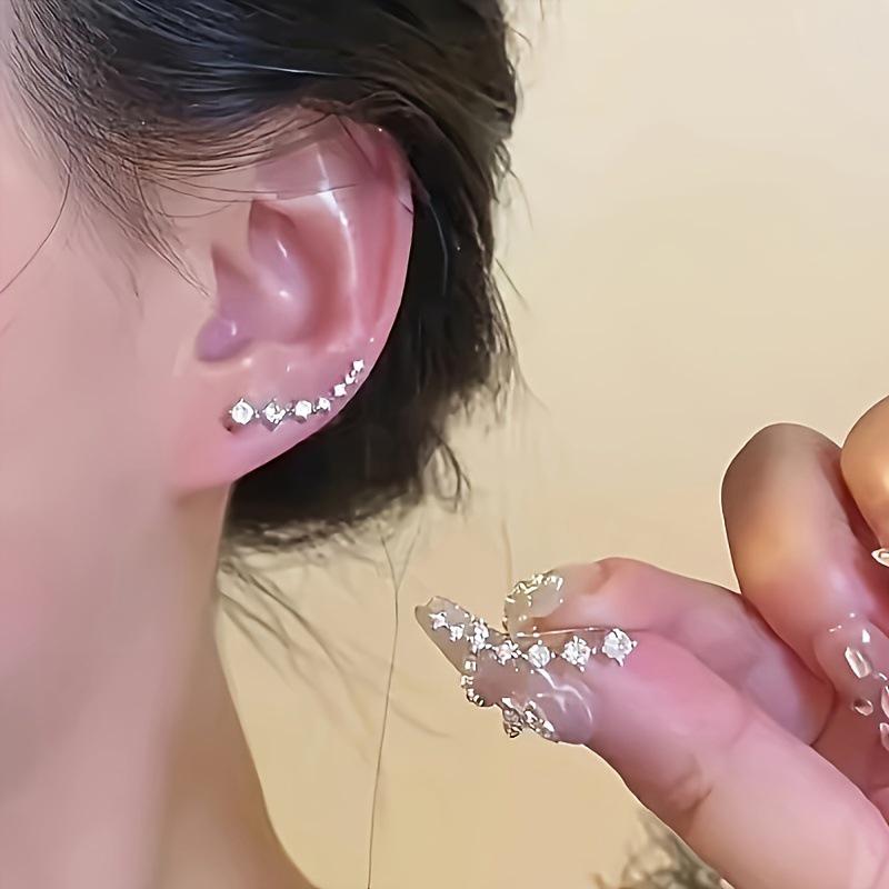 Korean Micro-Paved Seven-Star Ear Clips for Women - High-End Curved Design (2025) серебряный
