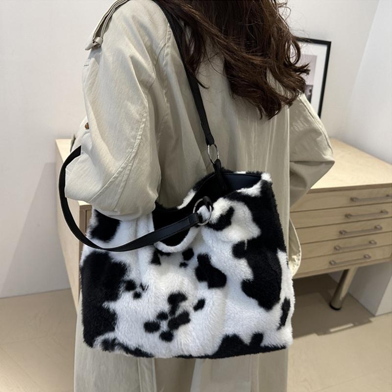Large Capacity Shopper Bags For Women Winter Travel Tote Bag Cow Printing Plush Shoulder Bag Ladies Designer Handbag