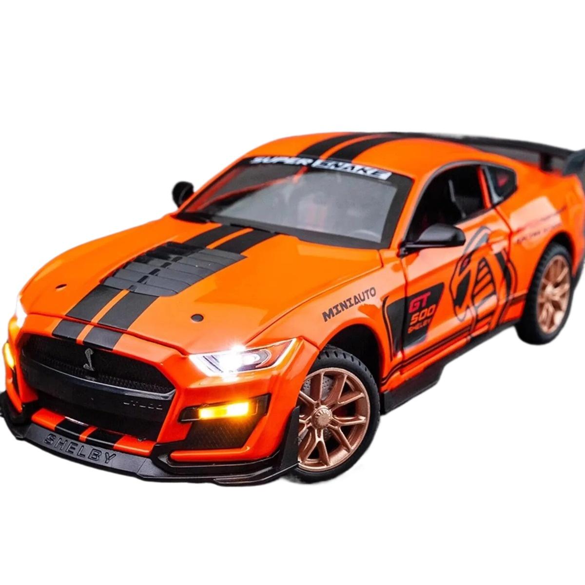 

Модель Ford Mustang GT Alloy 1/24 со звуковыми и световыми функциями. Премиальная подарочная упаковка. Идеально подходит для демонстрации, коллекционирования или подарка. оранжевый