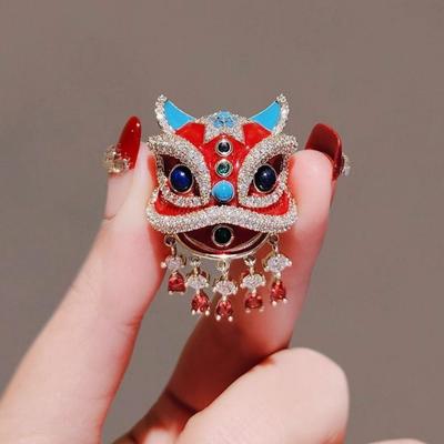 Broches et bijoux de corps