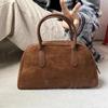 Carry A Boston Bag, A Retro and Niche Plush Handbag, A Large-capacity Fashionable Suede Bag