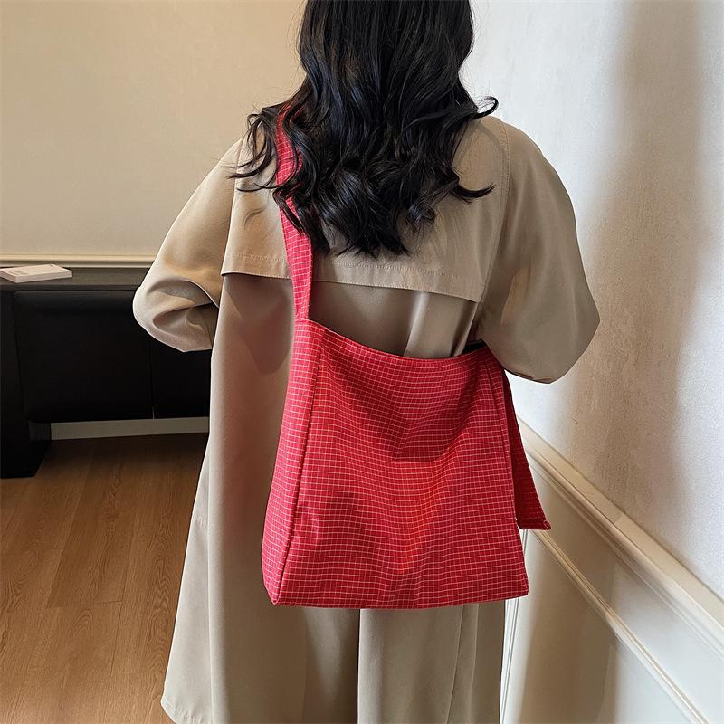 New simple literary Japanese plaid lightweight shoulder bag versatile casual large-capacity tote messenger bag
