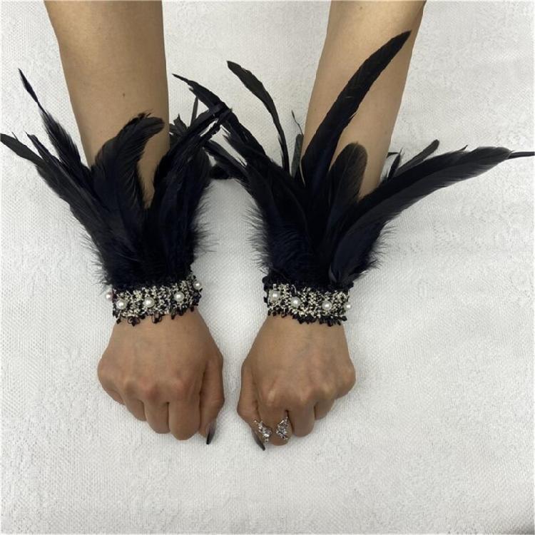 Elegant Feather Wrist Cuffs for Women Photography for Medieval Feather Bracelet Halloween Cosplay and Evening Dresses