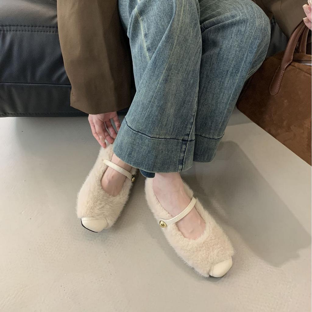2025 autumn and winter new round head fluff word with splicing commuter soft sole velvet women's single shoes