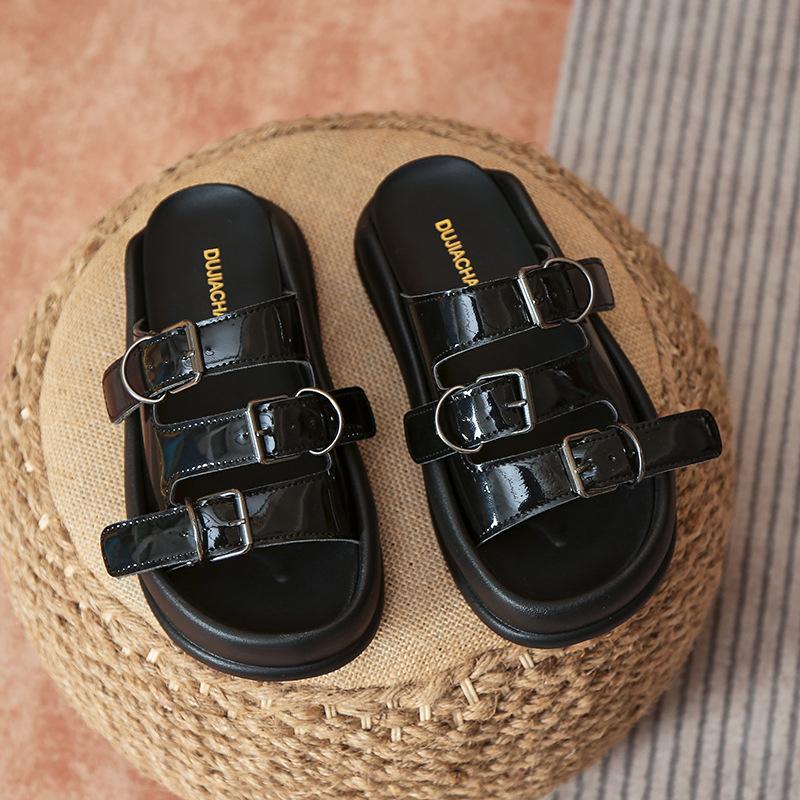 Silver cool slippers women's outerwear 2025 new summer high-end fashion thick-soled non-slip one-word beach sandals