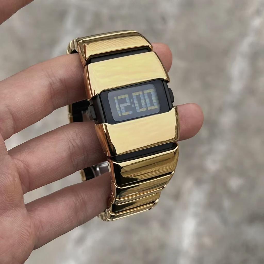 New Retro Mecha High-end Sense Niche Men's Electronic Watch, Suitable for Christmas and Halloween Gifts