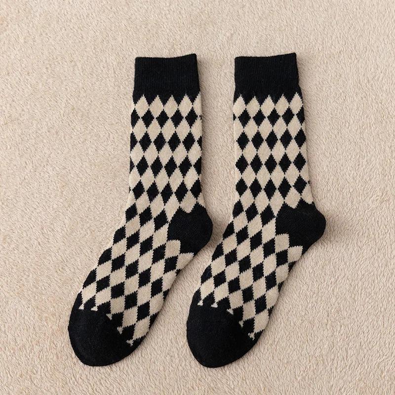 Retro Warm Middle Tube Women Socks Rhombus Harajuku Student Floor Sleeping Socks Autumn Winter Thermal Socks