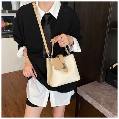 Modische vielseitige kleine Tasche Damen neue trendige Sommer-Textur-Beuteltasche High-End-Schulter-Umhängetasche